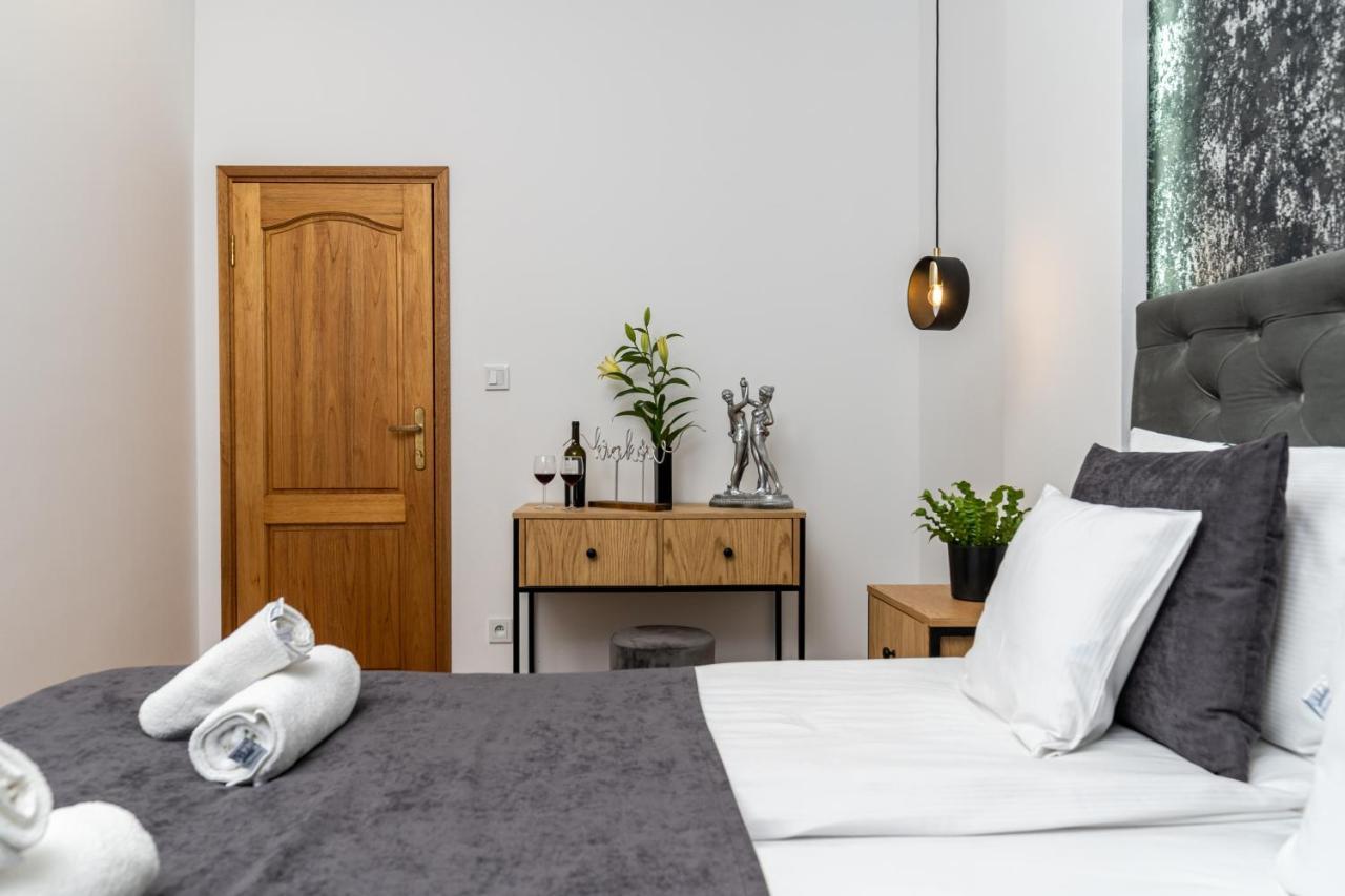 Beautiful Cracow Apartments By Cozyplace Krakow Luaran gambar