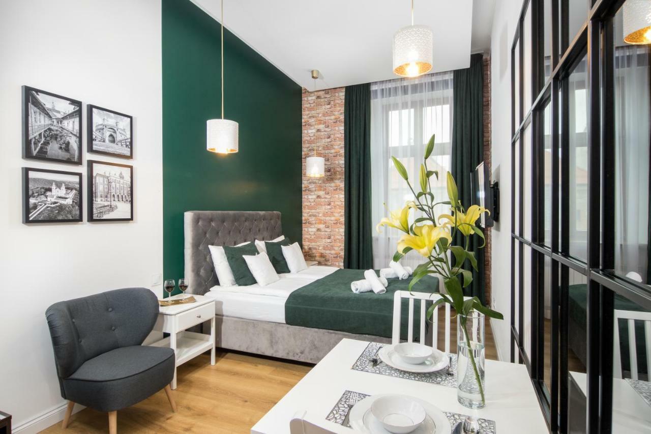 Beautiful Cracow Apartments By Cozyplace Krakow Luaran gambar